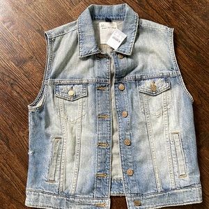 J crew destructed denim vest size medium